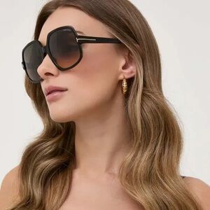 Tom Ford Black Delphine-02 Sunglasses TF992